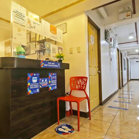 Oyo 882 City Stay Inns Makati City Hall Mandaluyong Buitenkant foto