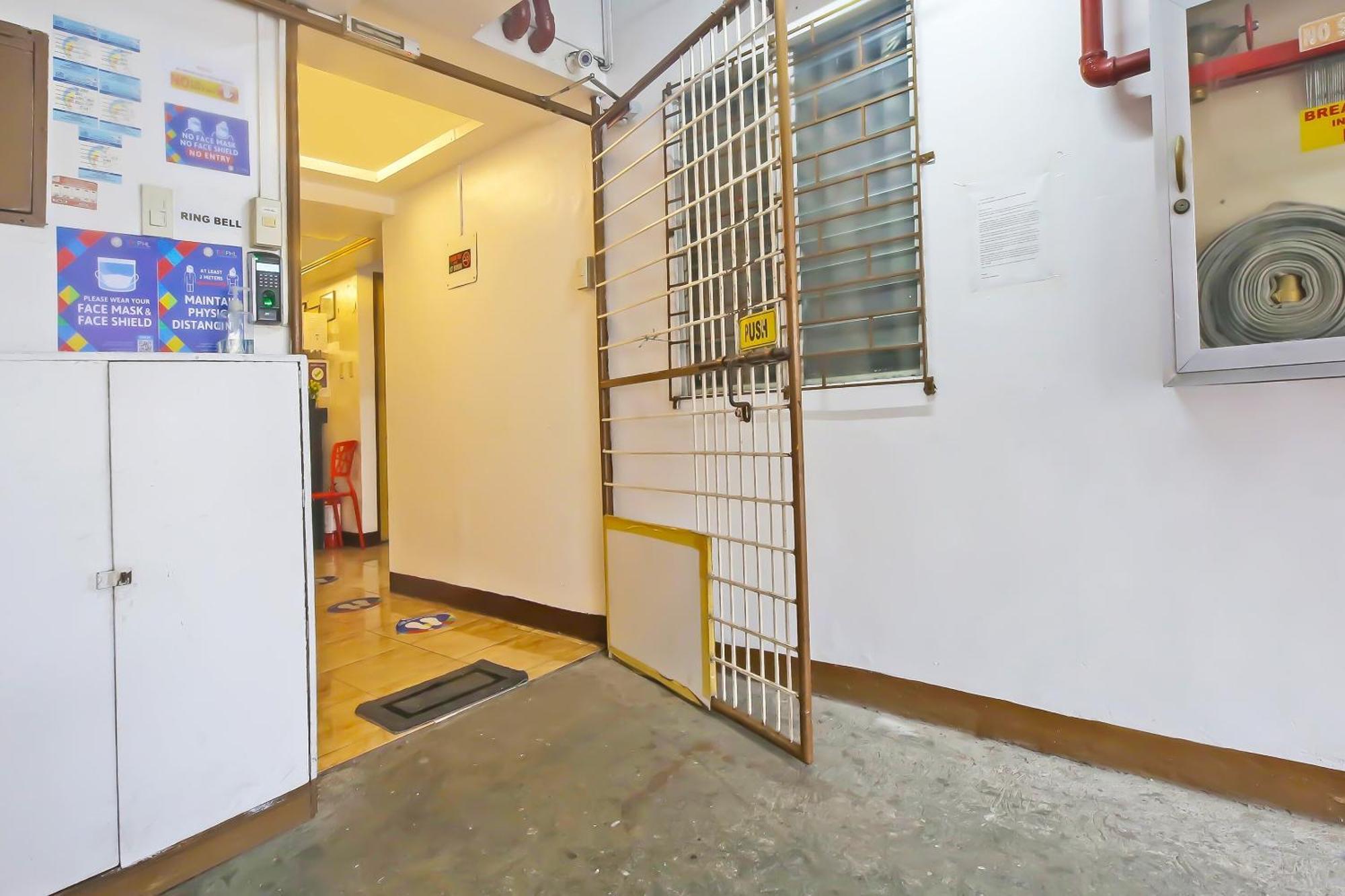 Oyo 882 City Stay Inns Makati City Hall Mandaluyong Buitenkant foto